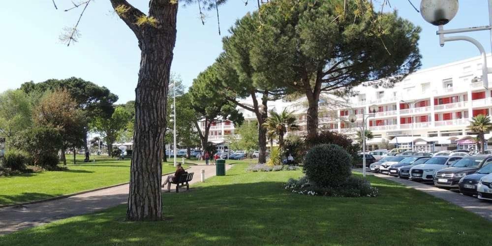 Royan - APPARTEMENT au coeur du CENTRE-VILLE - PLAGE à 200m SEULEMENT Exterior foto